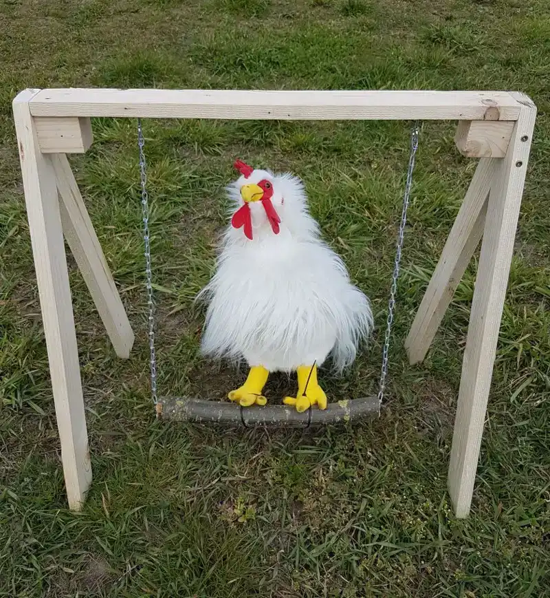 CHICKEN SWING