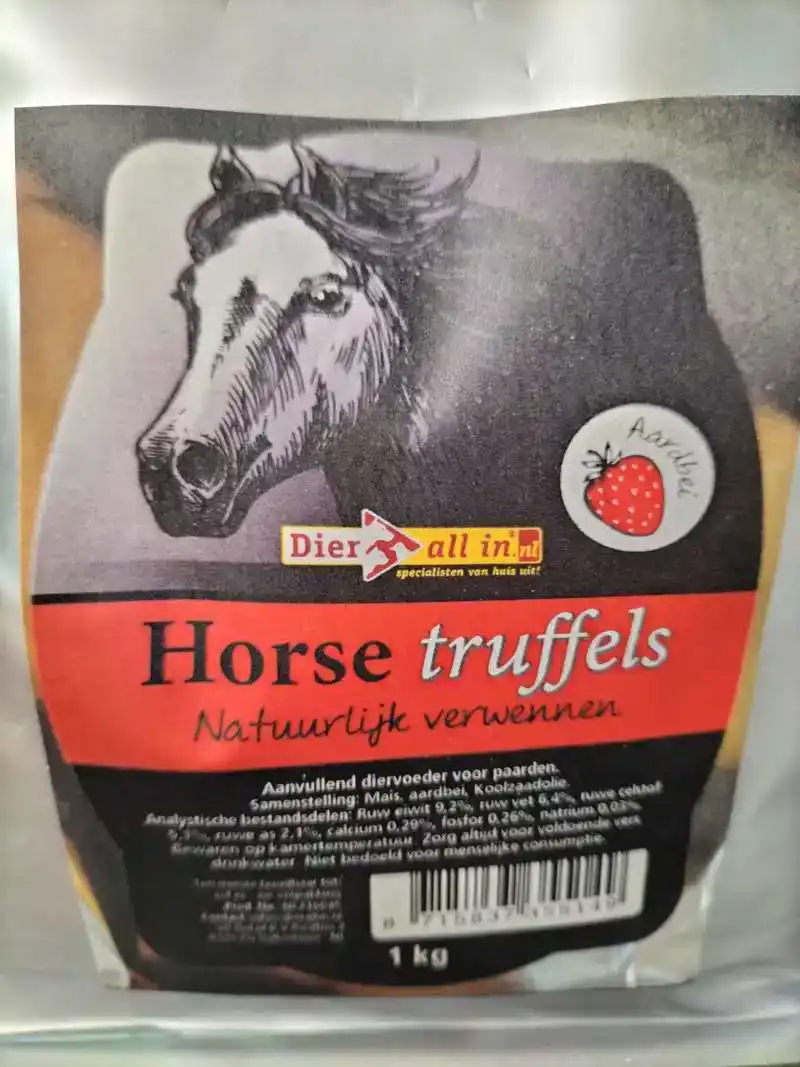 DIER ALL IN HORSE TRUFFELS AARDBEI 1KG